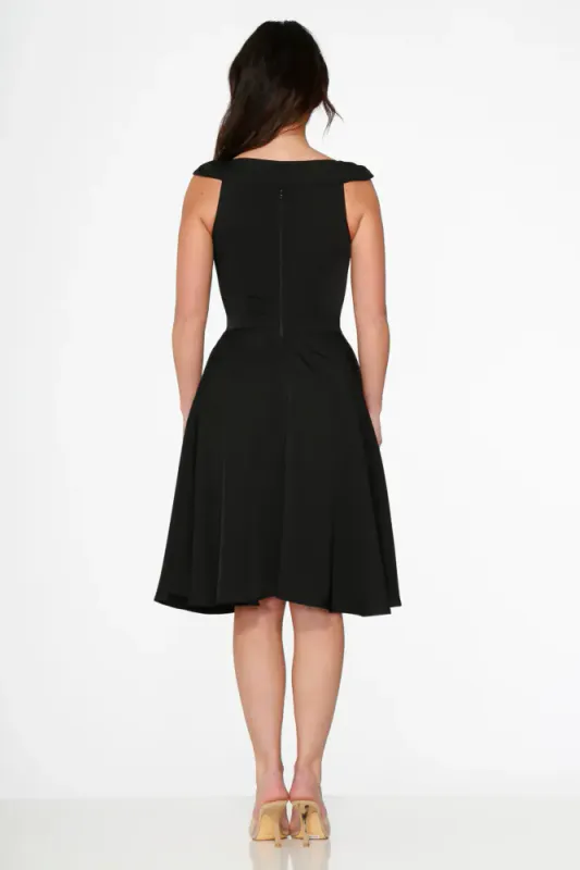 Embla Swing Dress [Black]
