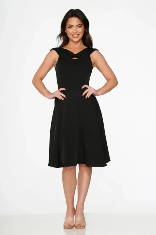 Embla Swing Dress [Black]