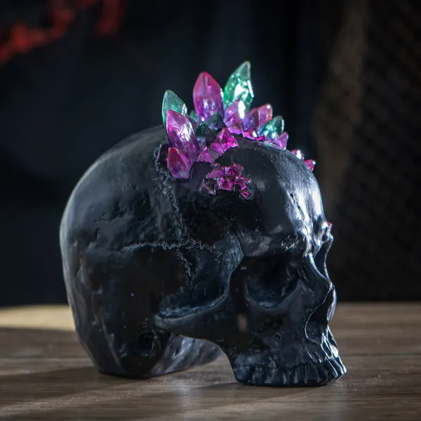 Hovedbilde Black Skull With Crystals 