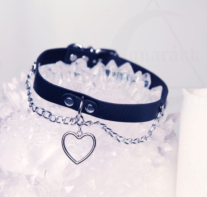 Main Image Zinas Heart Choker 