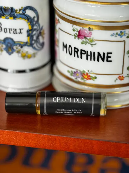 Hovedbilde Opium Den Perfume Oil