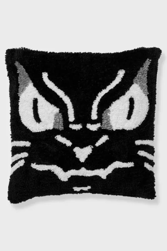 Hiss Tufted Cushion