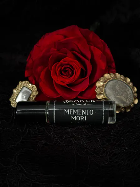 Hovedbilde Memento Mori Perfume Oil
